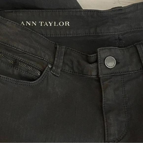 Ann Taylor Skinny Cargo Jean Size 6P Black Pockets Zip Legs 7 Pockets 28” Inseam - Picture 6 of 7
